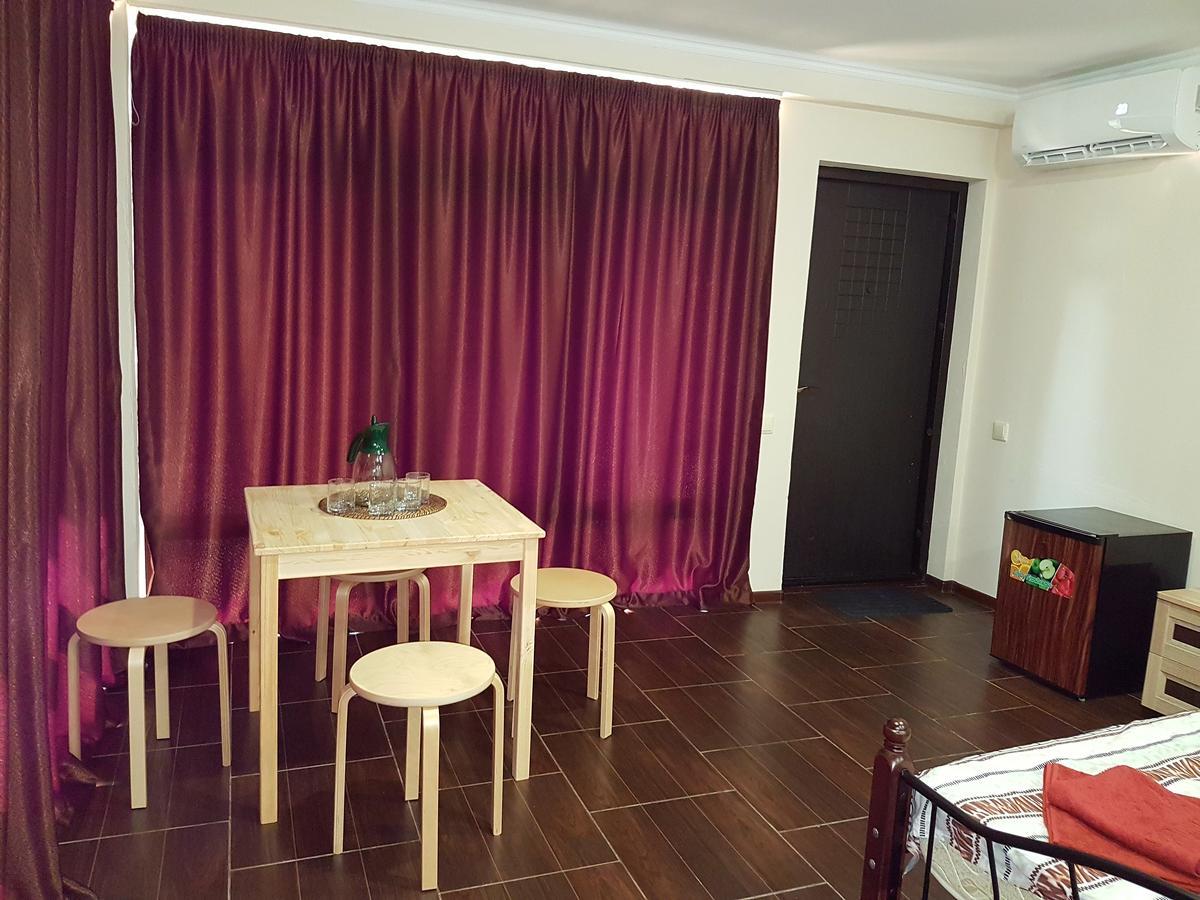 Guest House Black Sea Pizunda Exterior photo